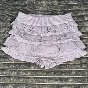 Edikted Ruffled Knit Shorts